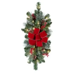 Haute Decor 26" Pre-Lit Classic Staircase Swag