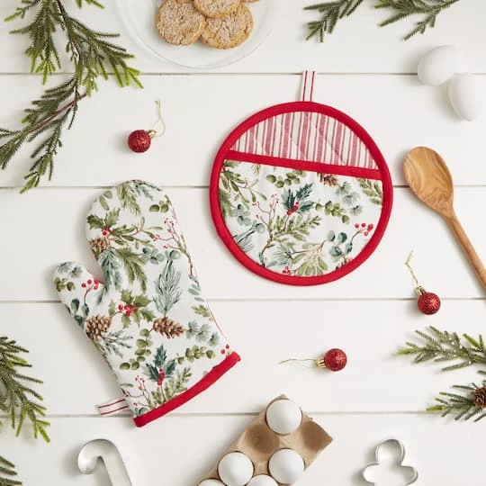 DII® Heritage Holiday Sprigs Oven Mitt & Potholder Set 7 DII® Heritage Holiday Sprigs Oven Mitt & Potholder Set - Image 5