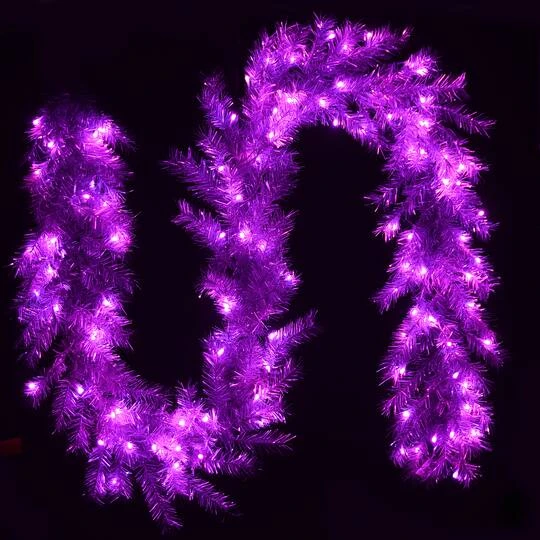 9ft. Pre-Lit Crystal Silver Metallic Garland 9 9ft. Pre-Lit Crystal Silver Metallic Garland - Image 7